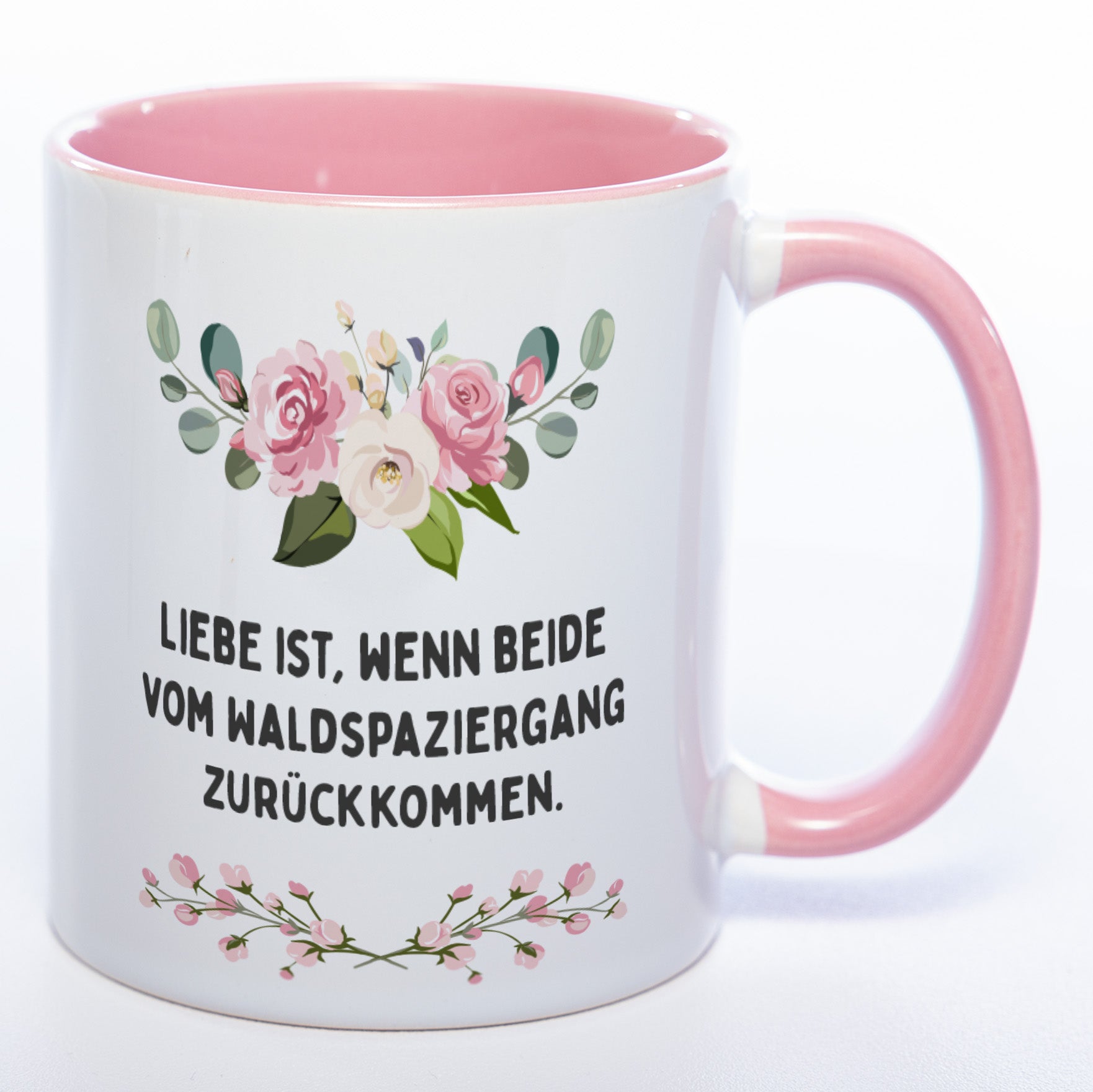 Liebe Ist Wenn Beide Vom Waldspaziergang Zurückkommen Blümchen-Tasse mit Spruch "Liebe ist, wenn beide vom Waldspaziergang z