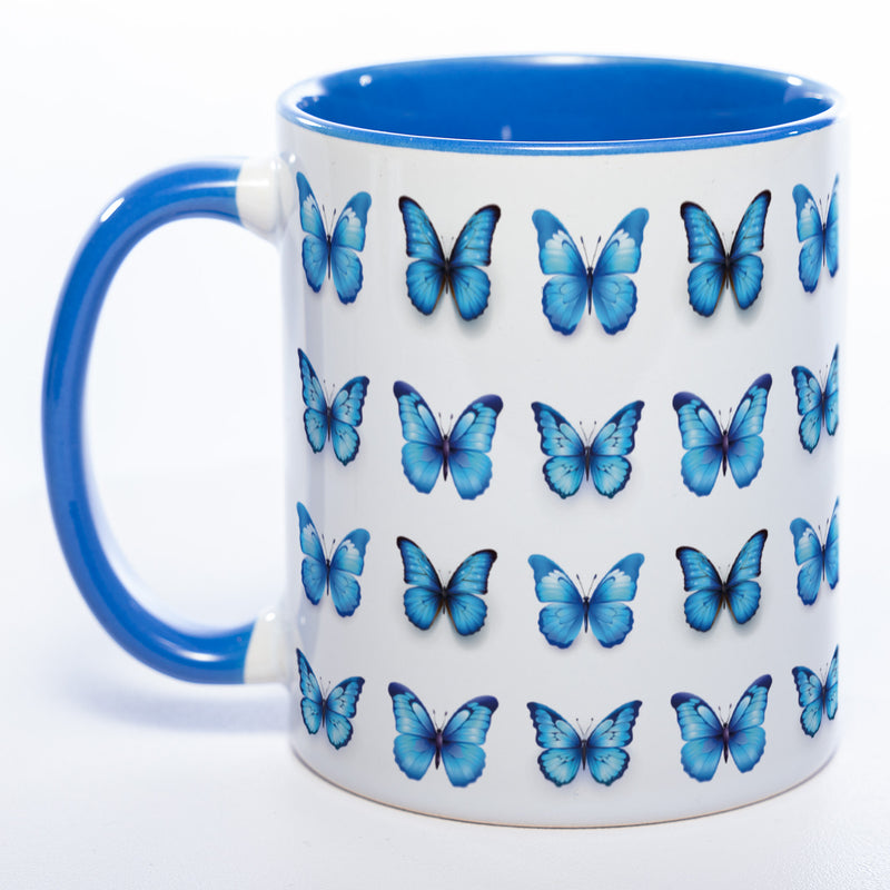 Spülmaschinenfeste Tasse mit vielen blauen Schmetterlingen - Kaffeetasse