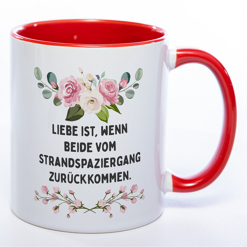 Blümchen-Tasse mit Spruch "Liebe ist, wenn beide vom Strandspaziergang zurückkommen." - Lustige Kaffeetasse spülmaschinenfest
